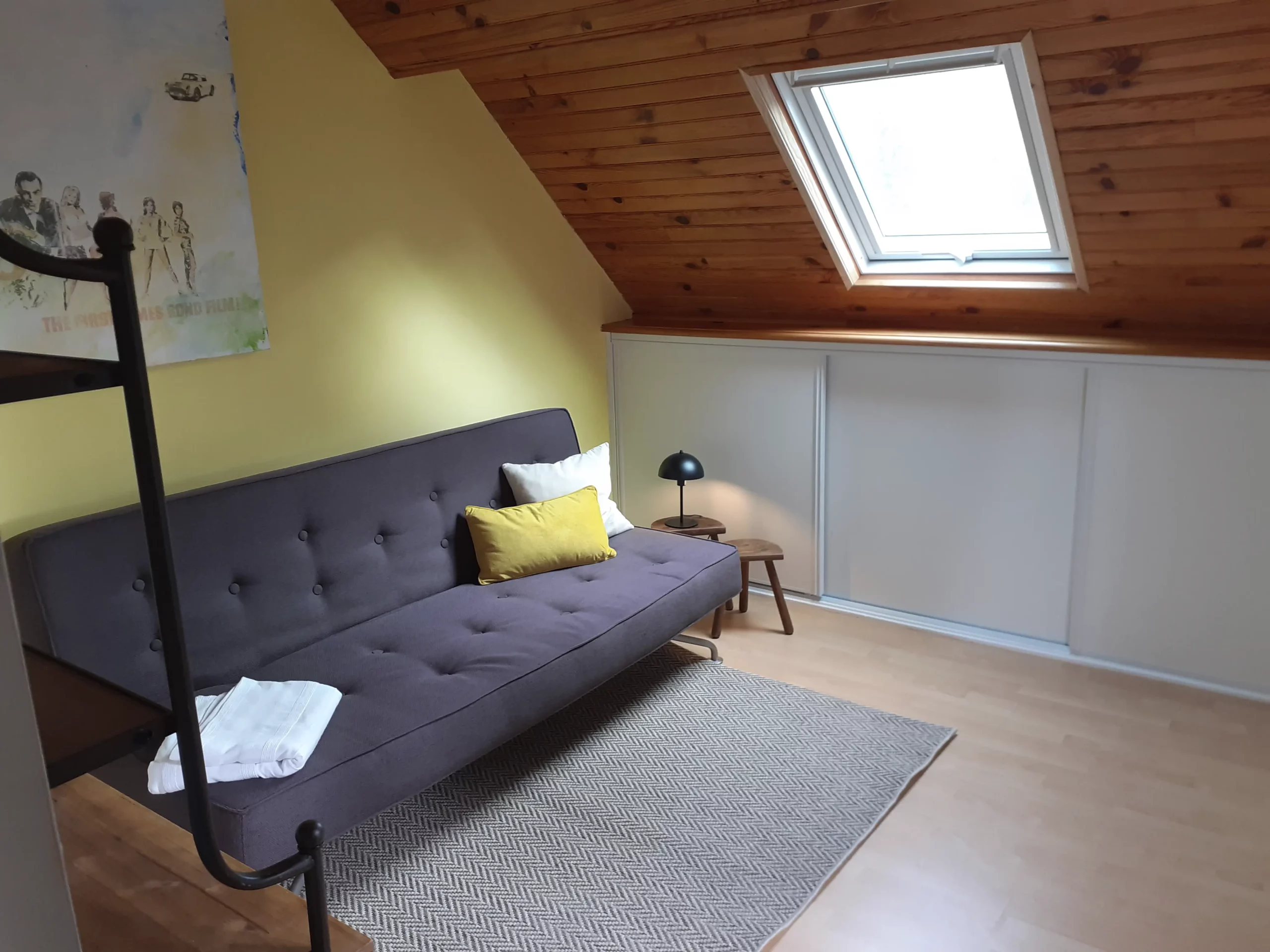 Gästezimmer mit Schlafsofa (1,20x2,00) in der 1. Etage im Anbau Gästezimmer mit Schlafsofa (1,20x2,00) in der 1. Etage im Anbau